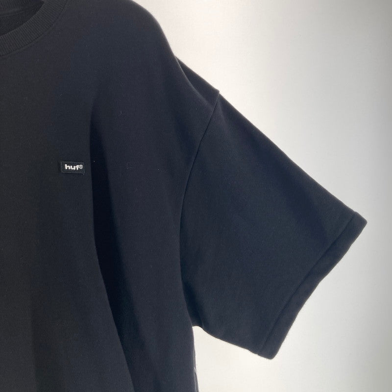 【中古品】【メンズ】 HUF ハフ 半袖Tシャツ カラーBLACK SIZE:XL スウェット HUFロゴワッペン 142-261016-ky-08-fuzh 万代Net店