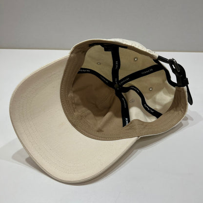 【中古品】【メンズ/レディース】 COACH コーチ CCN89 SCULPTED C BASEBALL CAP シグネチャー パッチ ベースボール キャップ 183-261015-ny-01-fuzh サイズ：O/S カラー：ベージュ 万代Net店