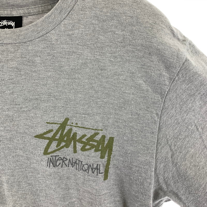 【中古品】【メンズ】 STUSSY ステューシー フロントロゴ 半袖Tシャツ 142-261020-vt-83-fuzh サイズ：M カラー：グレー 万代Net店