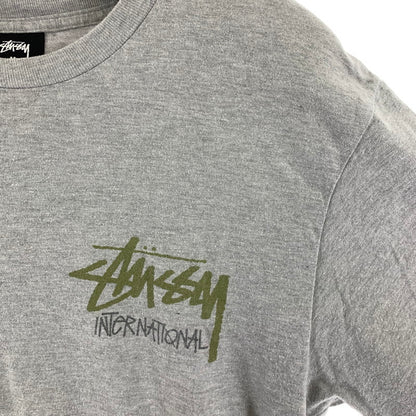 【中古品】【メンズ】 STUSSY ステューシー フロントロゴ 半袖Tシャツ 142-261020-vt-83-fuzh サイズ：M カラー：グレー 万代Net店