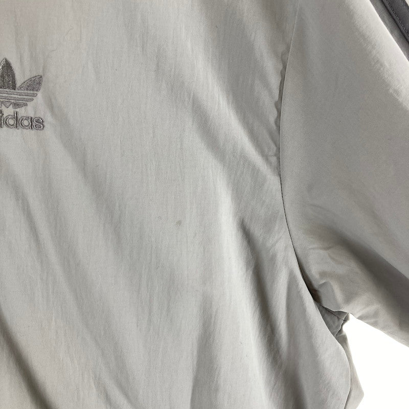 【中古品】【メンズ】 ADIDAS アディダス JD0436 ナイロンジャケット カラーLIGHTGRAY SIZE:2XL　※汚れ有 148-261016-ky-05-fuzh 万代Net店