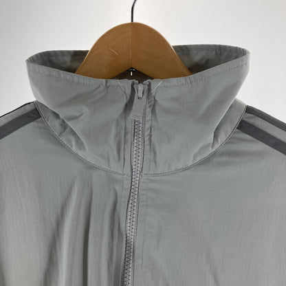 【中古品】【メンズ】 ADIDAS アディダス JD0436 ナイロンジャケット カラーLIGHTGRAY SIZE:2XL　※汚れ有 148-261016-ky-05-fuzh 万代Net店