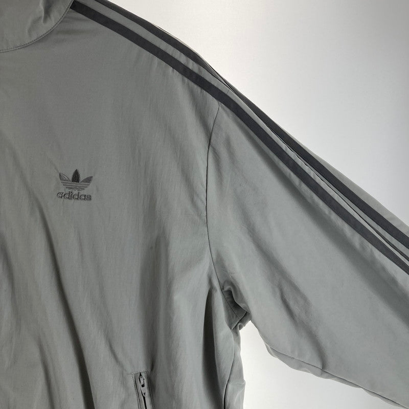 【中古品】【メンズ】 ADIDAS アディダス JD0436 ナイロンジャケット カラーLIGHTGRAY SIZE:2XL　※汚れ有 148-261016-ky-05-fuzh 万代Net店