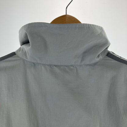 【中古品】【メンズ】 ADIDAS アディダス JD0436 ナイロンジャケット カラーLIGHTGRAY SIZE:2XL　※汚れ有 148-261016-ky-05-fuzh 万代Net店