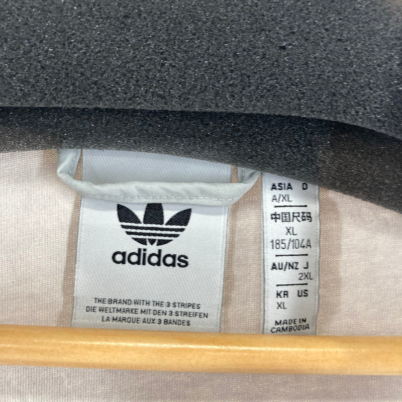 【中古品】【メンズ】 ADIDAS アディダス JD0436 ナイロンジャケット カラーLIGHTGRAY SIZE:2XL　※汚れ有 148-261016-ky-05-fuzh 万代Net店