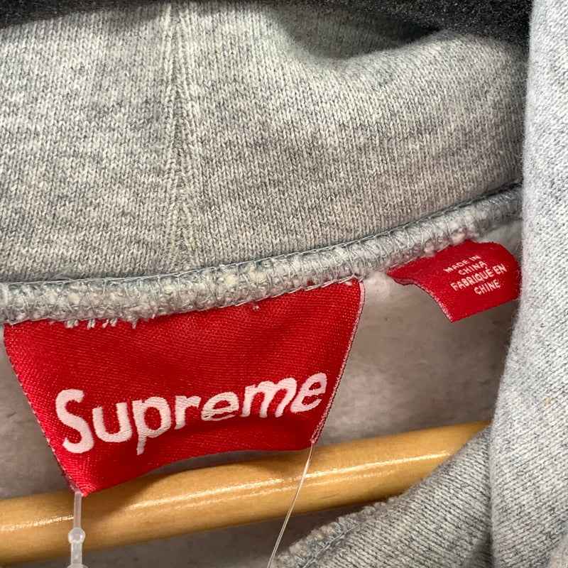 【中古品】【メンズ】 SUPREME シュプリーム CONTRAST CUTOUT HOODED SWEATSHIRT フーディー パーカー 古着 149-261017-gm-02-fuzh サイズ：M カラー：グレー 万代Net店