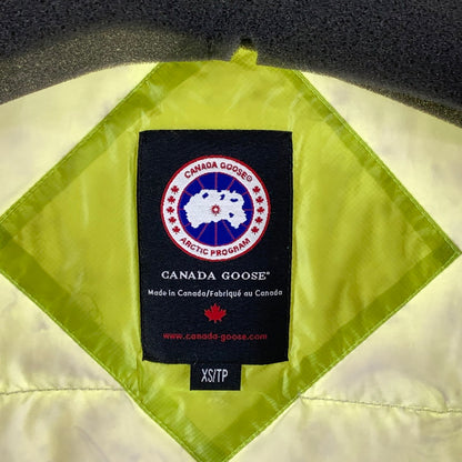 【中古品】【メンズ】 CANADA GOOSE カナダグース HYBRID LIGHT DOWN ハイブリッドライトダウンジャケット アウター 144-261017-gm-06-fuzh サイズ：XS カラー：グリーン 万代Net店