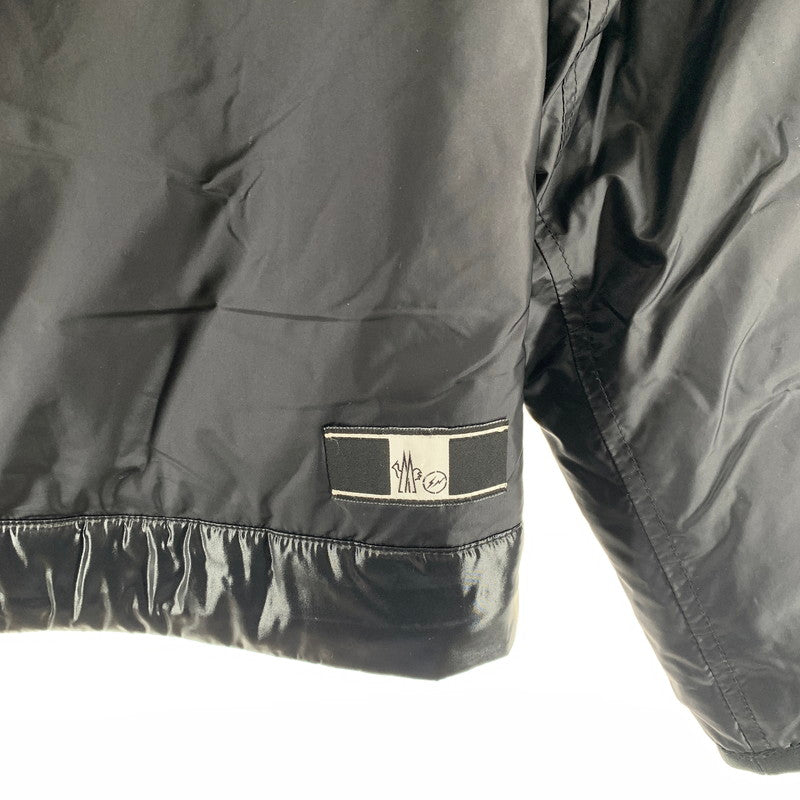 【中古品】【メンズ】 MONCLER モンクレール D209U4030750 FRAGMENT POULSEN GIUBOTTO DOWN JACKET ダウンジャケット BLACK ※シミ・汚れあり 141-261022-io-04-fuzh カラー：ブラック 万代Net店