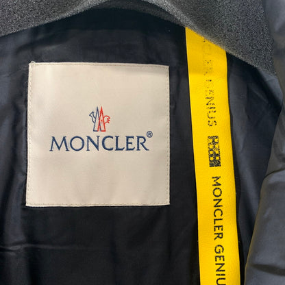 【中古品】【メンズ】 MONCLER モンクレール D209U4030750 FRAGMENT POULSEN GIUBOTTO DOWN JACKET ダウンジャケット BLACK ※シミ・汚れあり 141-261022-io-04-fuzh カラー：ブラック 万代Net店