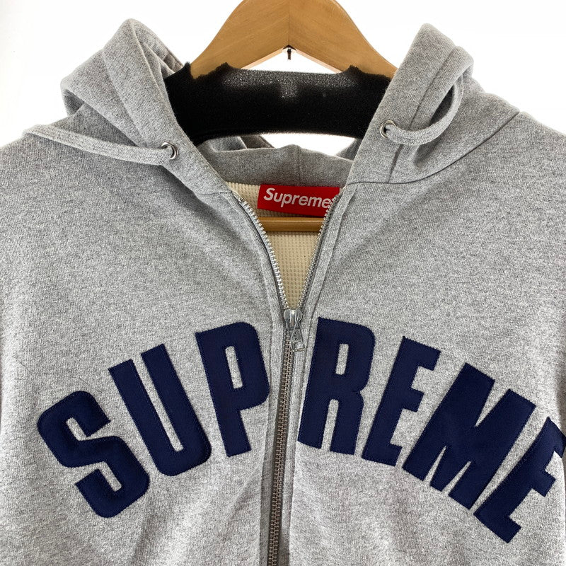【中古品】【メンズ】 SUPREME シュプリーム ARC THERMAL LINED ZIP UP HOODED SWEATSHIRT フーディー パーカー スウェットシャツ GRAY ※汚れあり 149-261024-io-09-fuzh サイズ：M カラー：グレー 万代Net店