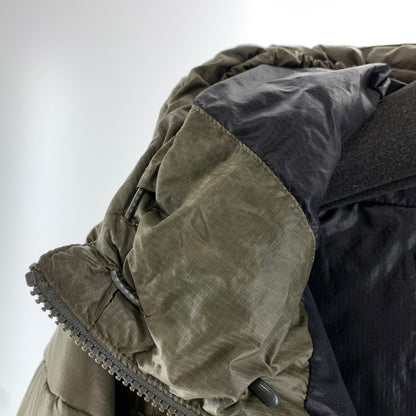【中古品】【メンズ】 THE NORTH FACE ザ・ノースフェイス NY17500 TNF TRANGO JACKET トランゴ ジャケット KHAKI ※穴・汚れ・ジップにサビ・使用感あり 144-261024-io-05-fuzh サイズ：XXL カラー：カーキ 万代Net店