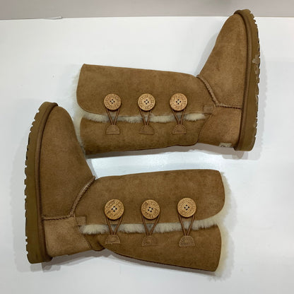 【中古品】【レディース】 UGG アグ 1873 BAILEY BUTTON TRIPLET 靴 ブーツ BROWN ボタン 本体のみ ※使用感あり 167-261028-io-12-fuzh サイズ：22cm カラー：ブラウン 万代Net店
