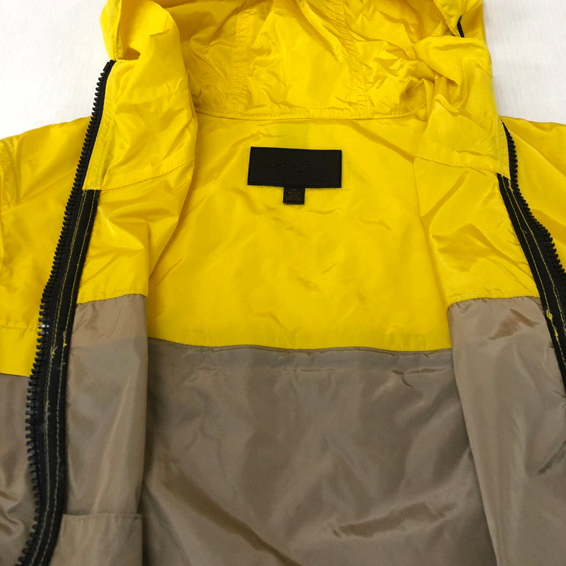 【中古品】【メンズ】 COACH コーチ MOUNTAIN PARKA マウンテンパーカー ライトアウター ナイロンジャケット 141-251205-ks-22-fuz サイズ：XS カラー：ブラウン/イエロー 万代Net店