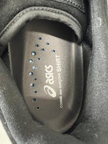 【中古品】【メンズ】 COMME des GARCONS SHIRT コムデギャルソンシャツ × asics アシックス 別注 コラボ VIC NBD 1201A904 ローカット スニーカー 靴 162-260801-kk-10-hon カラー：BLACK/BLACK 万代Net店