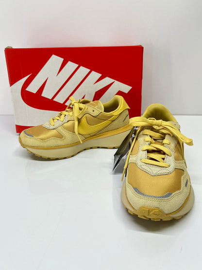 【中古品】【レディース】 NIKE ナイキ FJ1409-700 PHOENIX WAFFLE フェニックス ワッフル 靴 ローカットスニーカー 160-260924-AS-30-hon サイズ：24cm US7 カラー：WHEAT GOLD/SATURN GOLD 万代Net店