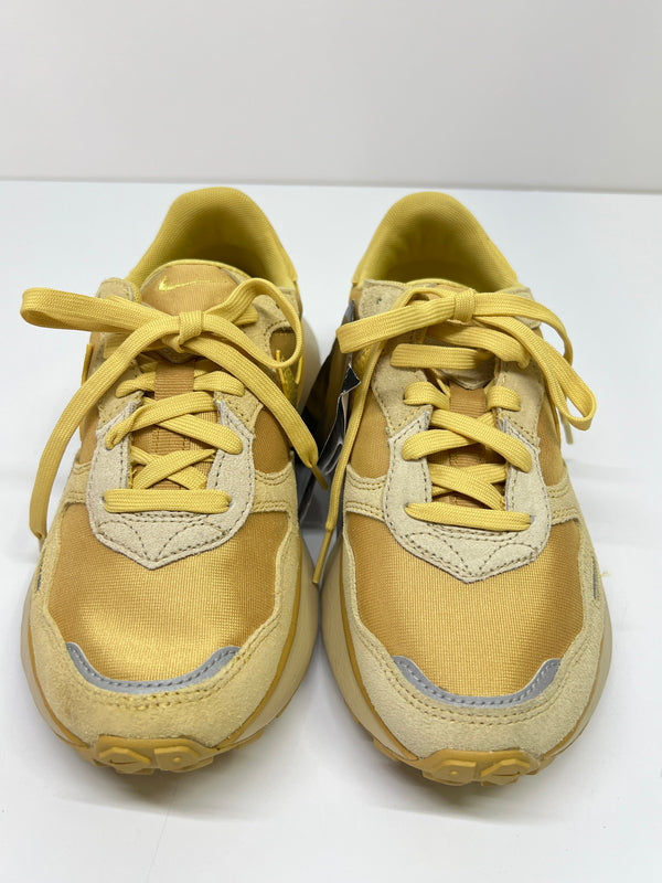 【中古品】【レディース】 NIKE ナイキ FJ1409-700 PHOENIX WAFFLE フェニックス ワッフル 靴 ローカットスニーカー 160-260924-AS-30-hon サイズ：24cm US7 カラー：WHEAT GOLD/SATURN GOLD 万代Net店
