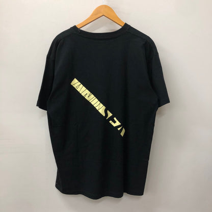 【中古品】【メンズ】 WIND AND SEA ウィンダンシー × SATURDAYS SURF NYC サタデーズサーフニューヨーク 別注 コラボ S/S LOGO TEE SAT-WDS-21A-02 ショートスリーブ ロゴTシャツ 半袖 トップス 142-241121-kk-10-tei サイズ：L カラー：ブラック 万代Net店