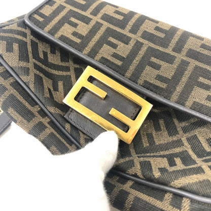 【中古品】【レディース】 FENDI フェンディ BAGUETTE CHAIN MIDI SHOULDER BAG 8BR793 ALG7 F1HZO FFロゴ ファブリック バケットチェーンミニ ショルダーバッグ カバン 180-241005-kk-24-tei カラー：ブラウン 万代Net店