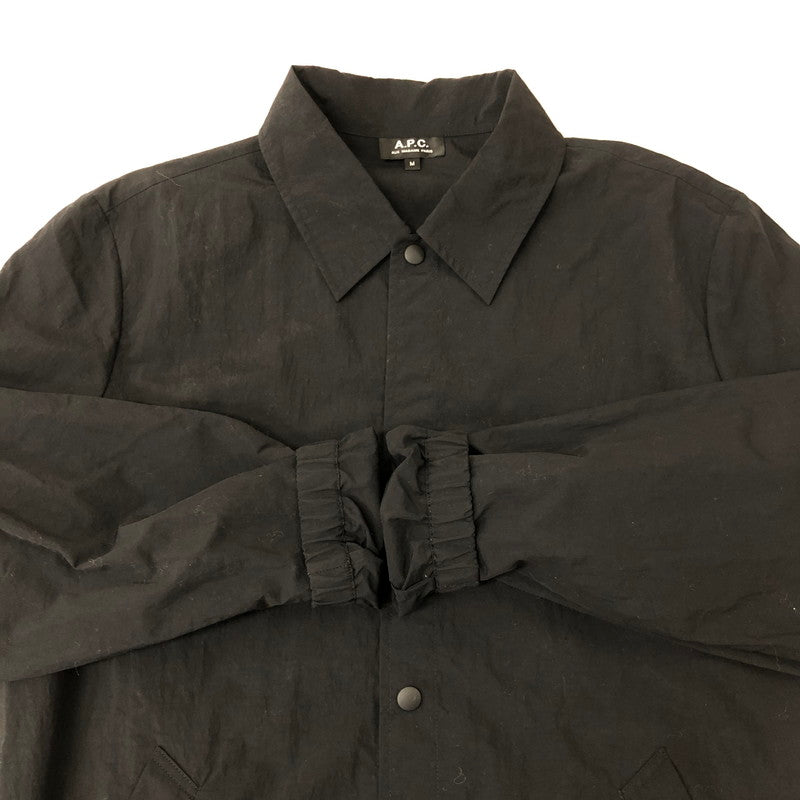 【中古品】【メンズ】 A.P.C. アーペーセー NYLON COACH JACKET 1110221 ナイロンコーチジャケット ライトアウター 141-250131-kk-25-tei サイズ：M カラー：ブラック 万代Net店