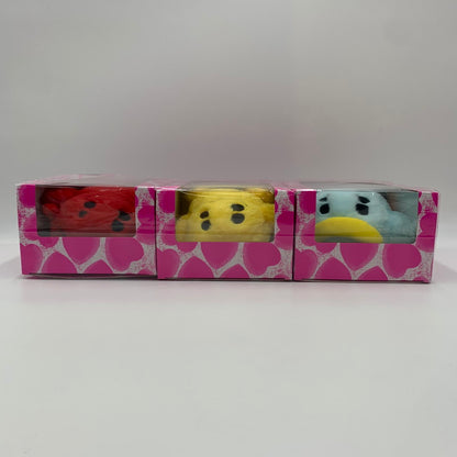 【中古美品】【メンズ/レディース】  SAINT Mxxxxxx SAINT MICHAEL セントマイケル CP_PLUSH SMILES STUFFED ANIMAL SM-YS1-0000-C スタッフトアニマル ぬいぐるみ 208-241108-yo-13-tei サイズ：O/S カラー：ブルー イエロー レッド 万代Net店