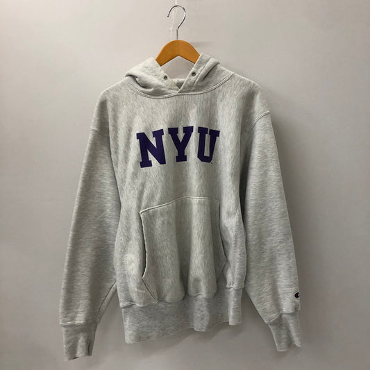 【中古品】【メンズ】 Champion チャンピオン NYU PRINT REVERSE WEAVE PULLOVER HOODIE NYUプリント リバースウィーブ プルオーバーフーディー トップス パーカー 145-241110-kk-20-tei サイズ：M カラー：グレー 万代Net店