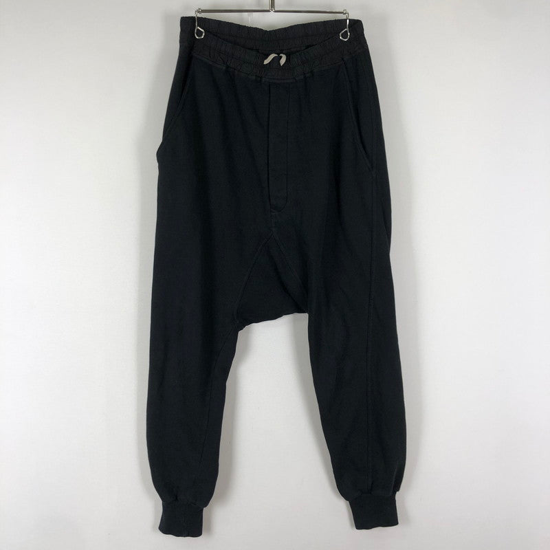 【現状渡し品】【メンズ】 RICK OWENS DRKSHDW リック オウエンス ダークシャドウ 19AW PRISONNER DRAWSTIRING PANTS DU19F6394-F プリズナー ドローストリングパンツ スウェット ボトムス サルエルパンツ 153-251021-ks-25-tei サイズ：XS カラー：ブラック 万代Net店