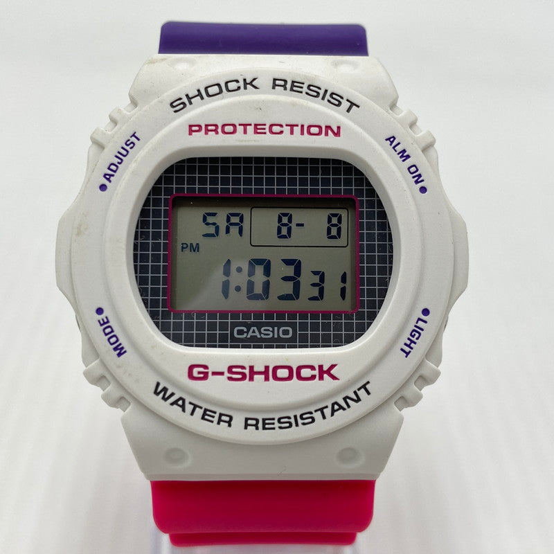 【中古品】【メンズ】 CASIO カシオ 5700SERIES BABY-G 25th ANNIVERSARY LOGO COLOR MODEL G-SHOCK DW-5700THB 5700シリーズ ベビージー 25周年ロゴカラー モデル ジーショック 腕時計 196-260808-yo-05-tei カラー：ホワイト/パープル/ピンク 万代Net店