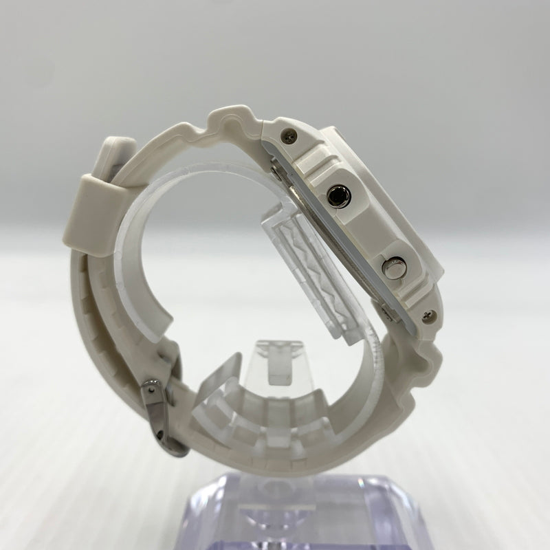 【中古品】【メンズ】 CASIO カシオ CHUNICHI DRAGONS MODEL G-SHOCK DW-5600VT 中日ドラゴンズ 立浪和義 引退記念 モデル ジーショック 腕時計 196-260814-yo-04-tei カラー：ホワイト/ブルー 万代Net店