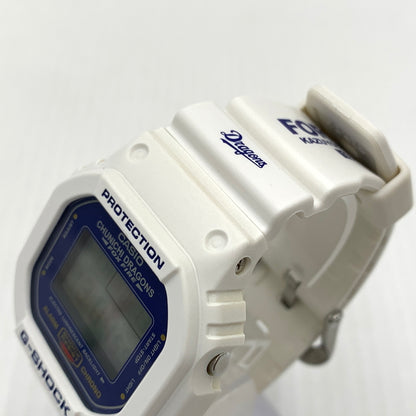 【中古品】【メンズ】 CASIO カシオ CHUNICHI DRAGONS MODEL G-SHOCK DW-5600VT 中日ドラゴンズ 立浪和義 引退記念 モデル ジーショック 腕時計 196-260814-yo-04-tei カラー：ホワイト/ブルー 万代Net店