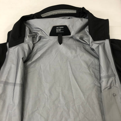 【中古品】【メンズ】 ARC'TERYX アークテリクス 24SS BETA JACKET X000007584-3923X000007584 ベータジャケット ライトアウター シェルジャケット 144-241224-kk-08-tei サイズ：XXL カラー：ブラック 万代Net店