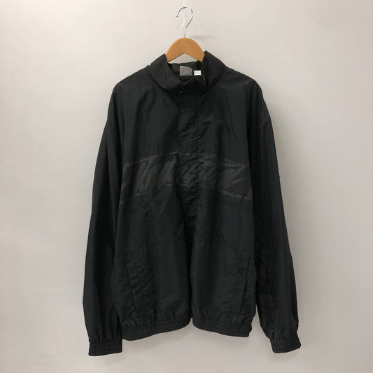 【中古品】【メンズ】 UNDEFEATED アンディフィーテッド PANEL PRINTED TRACK JACKET パネル プリンテッド トラックジャケット ライトアウター 142-250110-kk-16-tei サイズ：XL カラー：ブラック 万代Net店