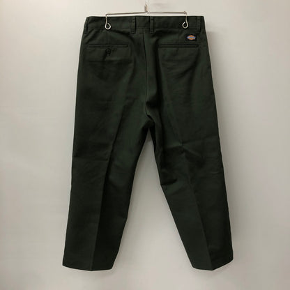 【中古品】【メンズ】 × DICKIES ディッキーズ 別注 コラボ 23AW DICKES/PLEATED TROUSERS DICKIES-WM-PT14 ディッキーズ プレーテッド トラウザーズ ボトムス パンツ 151-250116-kk-12-fuzh サイズ：L カラー：オリーブ 万代Net店
