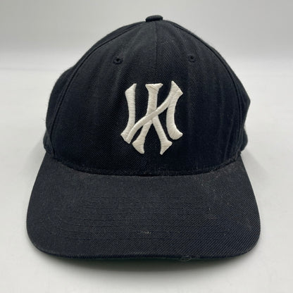 【現状渡し品】【メンズ】 KILLTHEHYPE キルザハイプ NY CAP ニューヨーク キャップ 帽子 ベースボールキャップ 185-251231-ko-02-tei サイズ：ワンサイズ カラー：ブラック 万代Net店