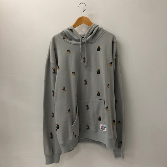 【中古美品】【メンズ】  DUMBGOOD ダムグッド × SPACE JAM スペースジャム コラボ UO EXCLUSIVE ALLOVER PRINT HOODIE SWEAT SHIRT エクスクルージブ オールオーバープリント フーディースウェット パーカー 142-250131-kk-41-tei サイズ：XL カラー：グレー 万代Net店