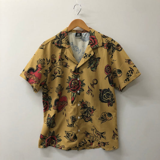 【中古品】【メンズ】  SK OLDIES SK オールディーズ 24SS PATTERN S/S SHIRT BLACKSTAR TATTOO JUN パターン ショートスリーブシャツ ブラックスター タトゥー ジュン 半袖 トップス 145-250212-kk-23-tei サイズ：M カラー：OCHER 万代Net店