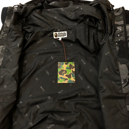 【中古美品】【メンズ】 A BATHING APE アベイシングエイプ LAMINATED CAMO SNOWBOARD JACKET 001LJK801001M ラミネーテッドカモ スノーボードジャケット ライトアウター 142-250212-kk-16-tei サイズ：2XL カラー：ブラック 万代Net店