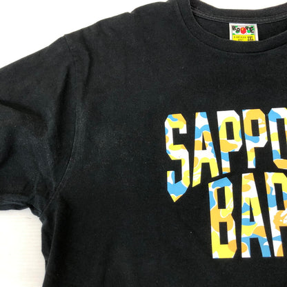 【中古品】【メンズ】 A BATHING APE アベイシングエイプ BAPE STORE JAPAN LIMITED NYC LOGO TEE 001TEK221063F ベイプストア ジャパン リミテッド NYCロゴ Tシャツ 札幌店限定モデル 半袖 トップス 142-250213-kk-15-tei サイズ：2XL カラー：ブラック 万代Net店