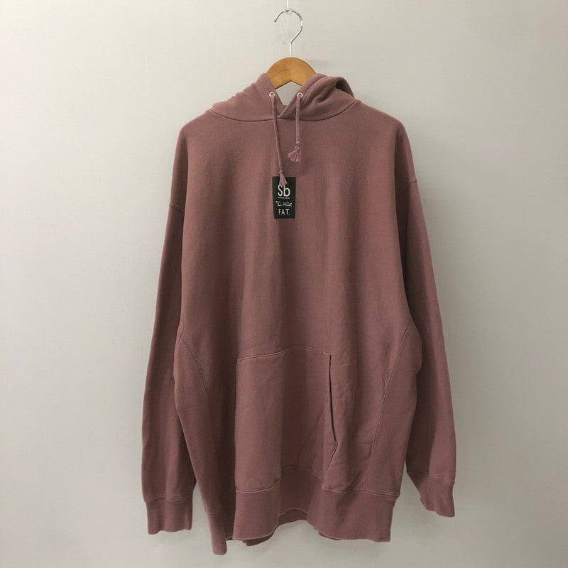 【中古品】【メンズ】 FAT エフエーティー × D.M. Dennis McGrath デニス・マクグラス 別注 コラボ  RUPP SB PHOTO HOODIE F32120-SW06-AB ルップ フォトフーディー トップス プルオーバーパーカー 142-250221-kk-04-tei サイズ：JUMBO (XXL) カラー：ワイン 万代Net店