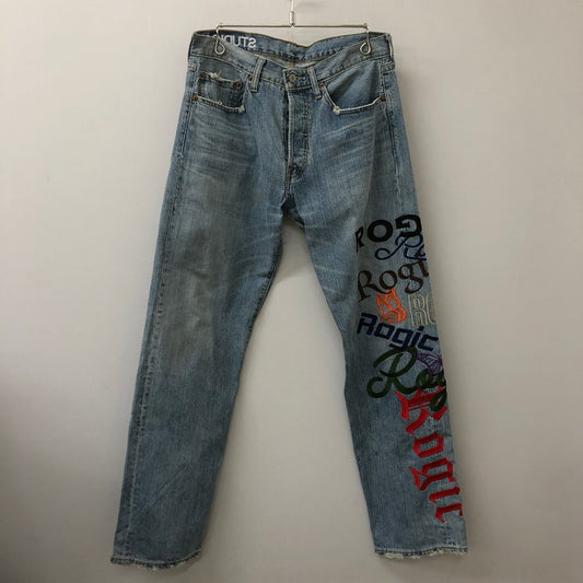 【中古品】【メンズ】  ROGIC ロジック × STUDIO33 スタジオ33 別注 コラボ EMBROIDERY DENIM PANTS エンブロイダリー デニムパンツ ボトムス 刺繍 153-250301-kk-01-tei サイズ：32 カラー：ライトインディゴ 万代Net店