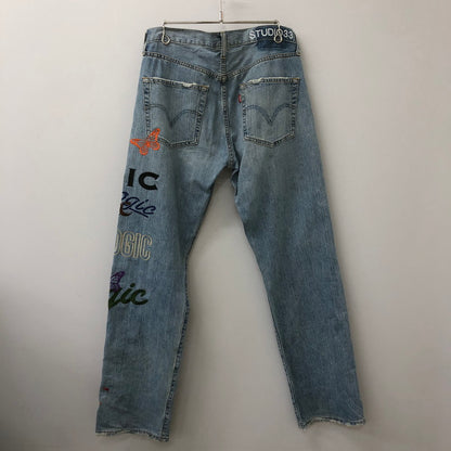 【中古品】【メンズ】  ROGIC ロジック × STUDIO33 スタジオ33 別注 コラボ EMBROIDERY DENIM PANTS エンブロイダリー デニムパンツ ボトムス 刺繍 153-250301-kk-01-tei サイズ：32 カラー：ライトインディゴ 万代Net店