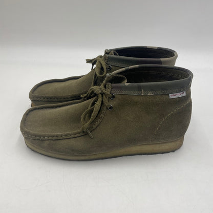 【中古品】【メンズ】 Clarks クラークス × Carhartt カーハート 別注 コラボ WALLABEE BOOT ワラビー ブーツ 靴 スウェード 164-251222-ko-03-tei サイズ：26.5ｃｍ カラー：カーキ 万代Net店