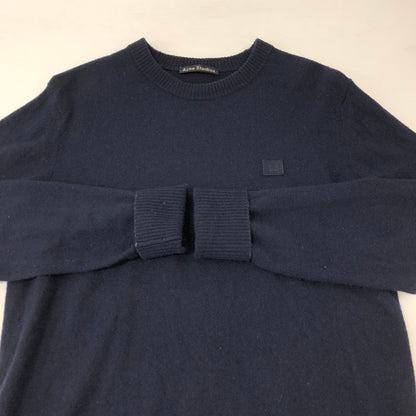 【中古品】【メンズ】 ACNE STUDIOS アクネストゥディオズ FACE PATCH CREWNECK KNIT SWEATER FA-UX-KNIT000008 フェイスパッチ クルーネック ニットセーター トップス 140-250301-kk-06-tei サイズ：M カラー：ネイビー 万代Net店