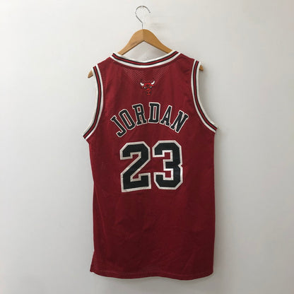 【中古品】【メンズ】 NIKE ナイキ 90's CHICAGO BULLS #23 MICHAEL JORDAN HOME JERSEY 90年代 シカゴ・ブルズ マイケル・ジョーダン ホームジャージ ユニフォーム 148-250228-kk-32-tei サイズ：M カラー：レッド 万代Net店