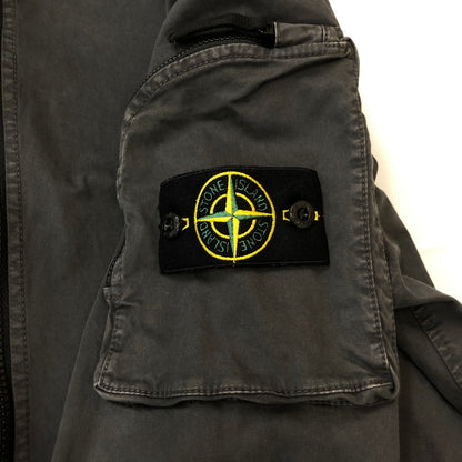 【中古品】【メンズ】 STONE ISLAND ストーンアイランド GARMENT DYED OLD EFFECT POCKET OVERSHIRT K1S151200003S0004 ガーメントダイ オールドエフェクト ポケット オーバーシャツ 長袖 トップス 141-250306-kk-31-tei サイズ：XL カラー：チャコールグレー 万代Net店