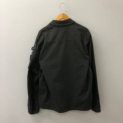 【中古品】【メンズ】 STONE ISLAND ストーンアイランド GARMENT DYED OLD EFFECT POCKET OVERSHIRT K1S151200003S0004 ガーメントダイ オールドエフェクト ポケット オーバーシャツ 長袖 トップス 141-250306-kk-31-tei サイズ：XL カラー：チャコールグレー 万代Net店