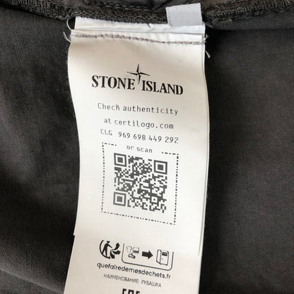 【中古品】【メンズ】 STONE ISLAND ストーンアイランド GARMENT DYED OLD EFFECT POCKET OVERSHIRT K1S151200003S0004 ガーメントダイ オールドエフェクト ポケット オーバーシャツ 長袖 トップス 141-250306-kk-31-tei サイズ：XL カラー：チャコールグレー 万代Net店