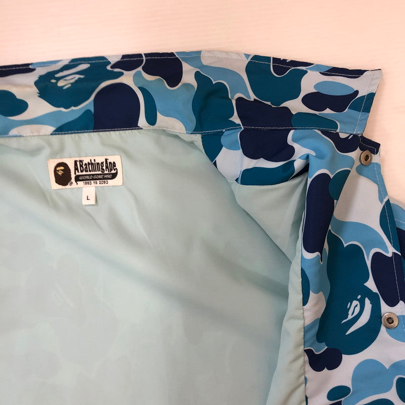 【中古品】【メンズ】 A BATHING APE アベイシングエイプ CAMO COACH JACKET 001LJF801019X カモ コーチジャケット ライトアウター 142-250306-kk-11-tei サイズ：L カラー：ブルー 万代Net店