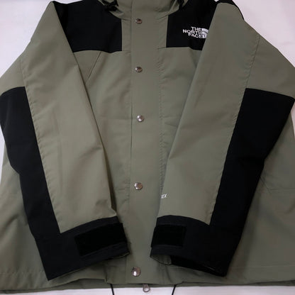 【中古品】【メンズ】 THE NORTH FACE ザ・ノースフェイス 20AW 1994 RETRO MOUNTAIN LIGHT FUTURELIGHT JACKET 1994 レトロ マウンテンライト フューチャーライトジャケット ライトアウター 144-250312-kk-15-tei サイズ：XL カラー：GRAYISH KHAKI 万代Net店