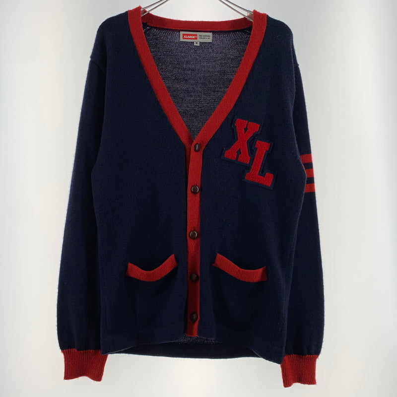 【中古品】【メンズ】 X-LARGE エクストララージ WOOL CARDIGAN 0124303 ウールカーディガン トップス ボタンダウン ニット 142-260716-ko-04-tei サイズ：M カラー：ネイビー/レッド 万代Net店