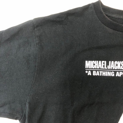 【中古品】【メンズ】 A BATHING APE アベイシングエイプ × MICHAEL JACKSON マイケル・ジャクソン 別注 コラボ 23AW S/S GRAPHIC TEE ショートスリーブ グラフィック Tシャツ 半袖 トップス 142-250313-kk-09-tei サイズ：XL カラー：ブラック 万代Net店